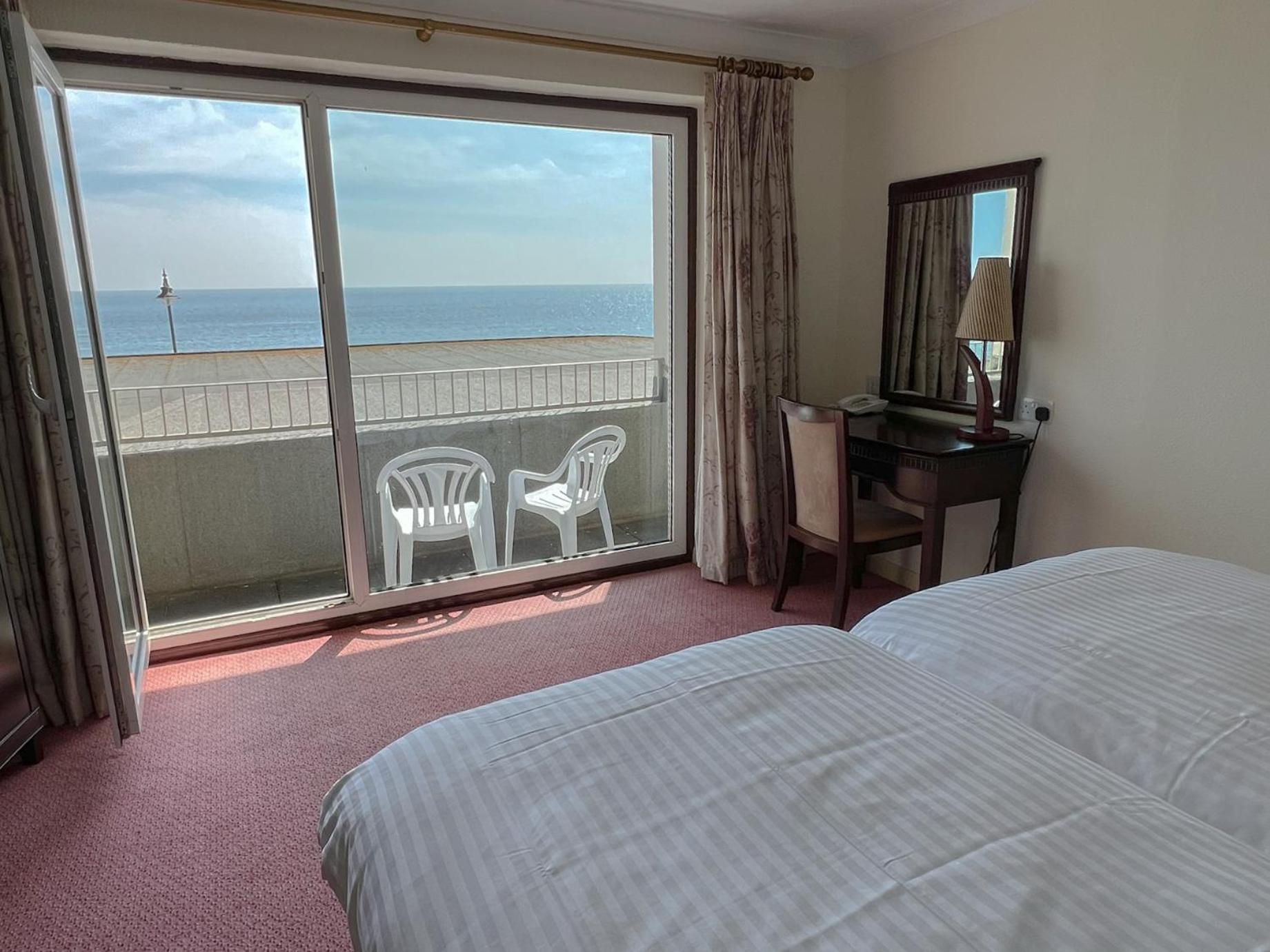 Regent Court - Seafront, Sandown - Free Car Ferry For Bookings Of 3 Or More Nights, Subject To Availability Quarto foto