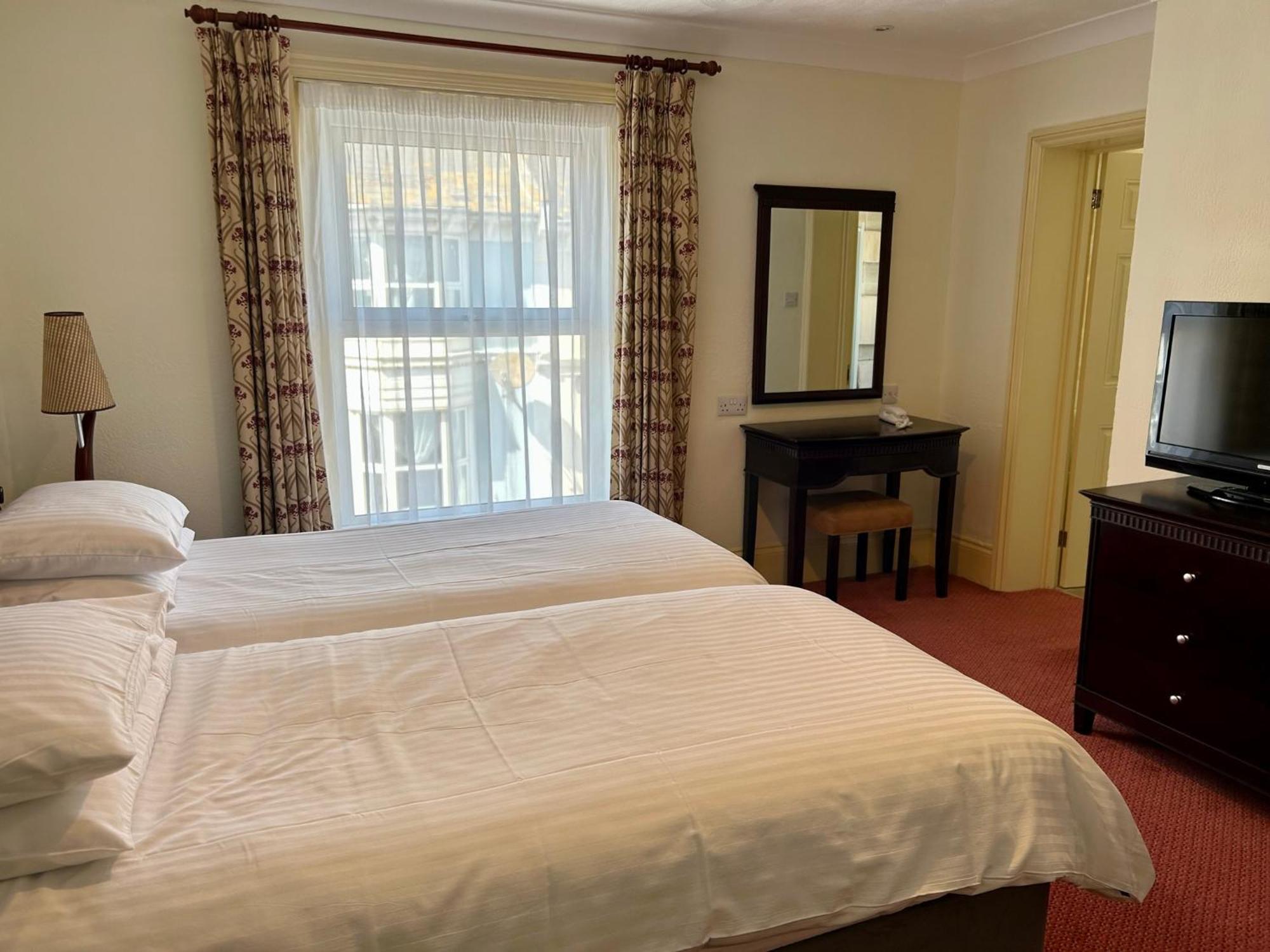 Regent Court - Seafront, Sandown - Free Car Ferry For Bookings Of 3 Or More Nights, Subject To Availability Quarto foto
